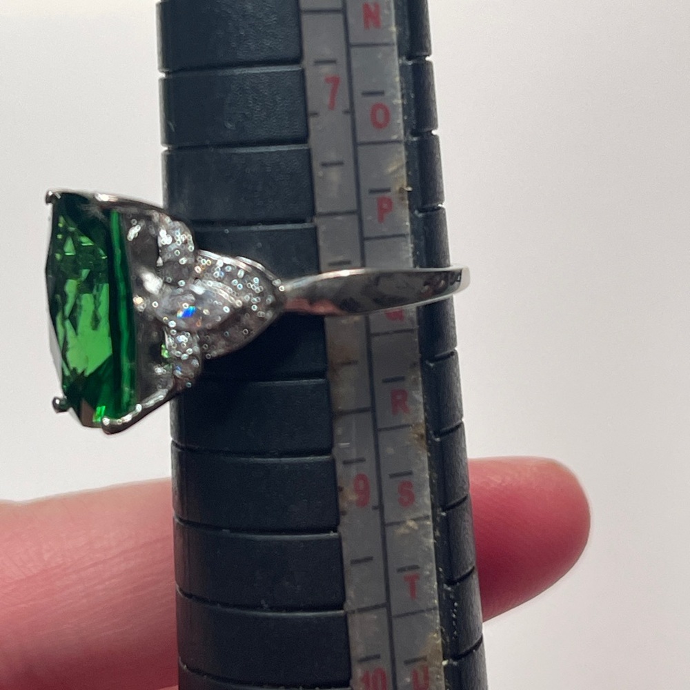 STAUER STERLING SILVER CZ RING HIGHLY FACETED GREEN CENTER STONE LIKE NEW size 8 - Picture 10 of 11